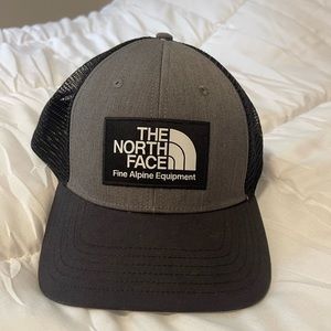 North Fave Mesh Hat